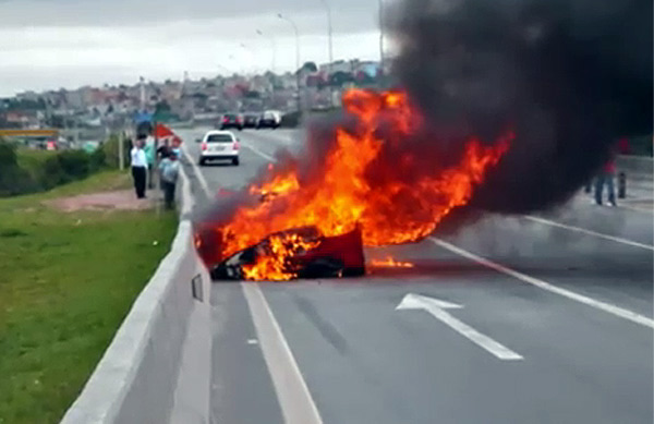 New Ferrari 458 Italia Fire in Brazil