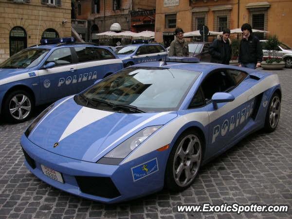 Lambo+cop+car