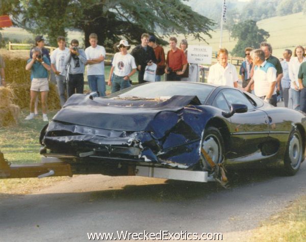 Jaguar XJ220