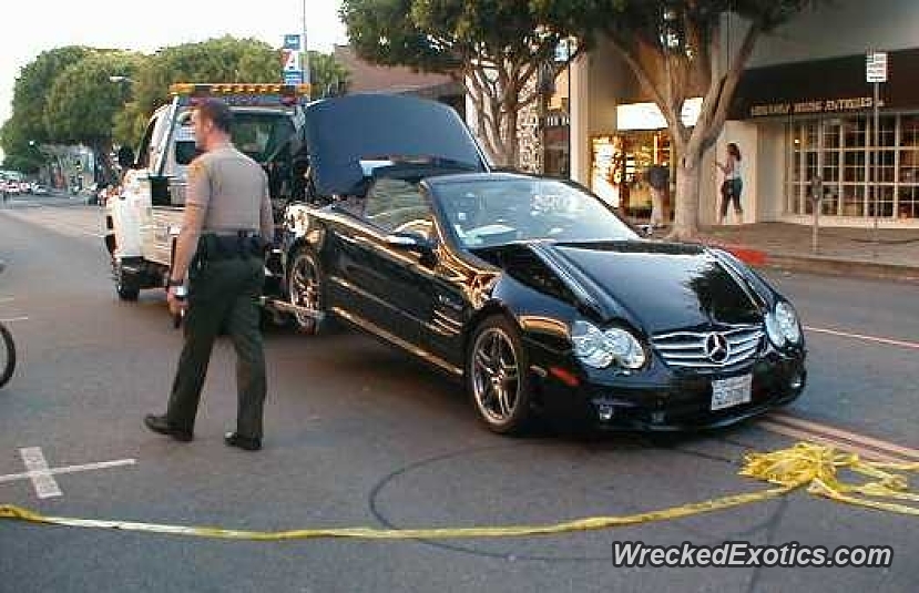 This Is Lindsay Lohan S Car Which She Wrecked Last Month Guy Who Took These