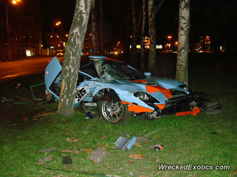 2005 Ford GT Heritage Edition Wrecked in Moscow, Russia