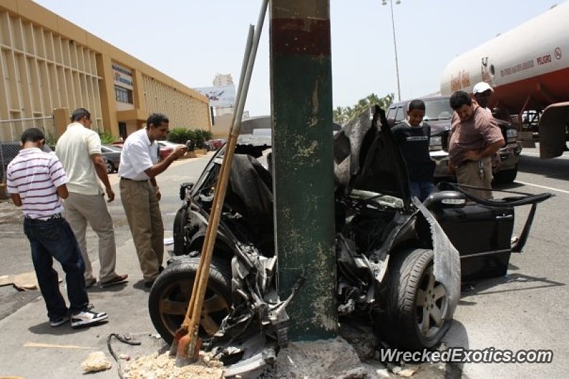 Driving at Very High Speed, Lost Control And Crashed Into a Pole...