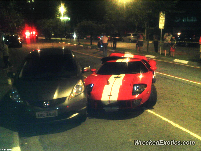 This 1 000 Hp Ford Gt Lost Control And Crashed Into A Honda This Is The 2nd