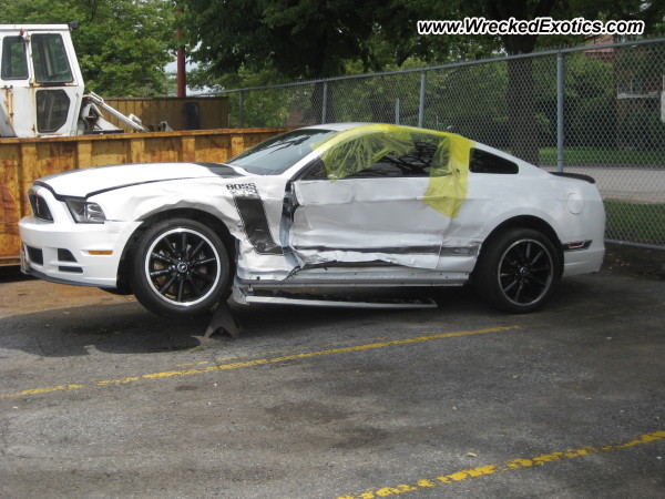 Ford canada mustang boss 302